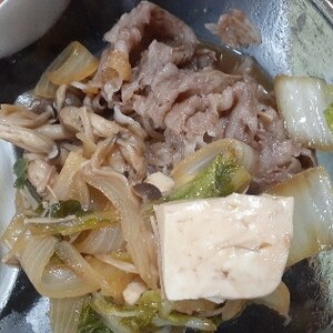 味付き肉ですき焼き煮込み